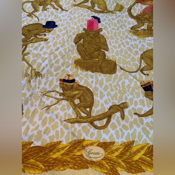 Original Gucci Monkey pattern 100% Silk Scarf - Picture 2 of 4